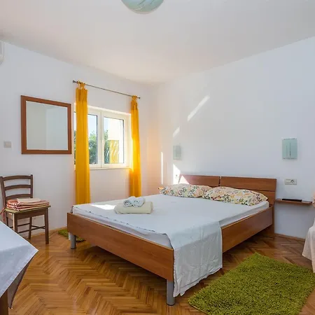 Antonija Apartment *