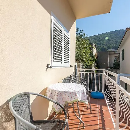 Apartment Antonija Drvenik (Split-Dalmatia)